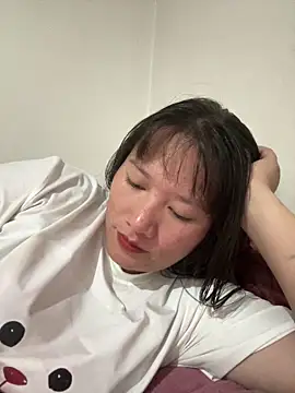 Snapshot of Suni-ii chatting on May 14, 2026, 11:29 am Suni-ii online show from May 14, 2026, 11:29 am