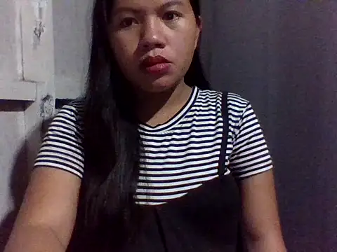 sweetprinces08 online show from May 5, 2026, 4:32 pm