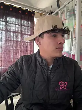 MaxStar26 online show from April 9, 2026, 1:39 pm