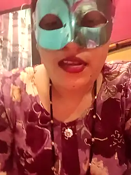 Snapshot of 01Roshani chatting on July 15, 2026, 8:32 am 01Roshani online show from July 15, 2026, 8:32 am