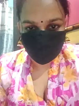Snapshot of 01Roshani chatting on July 27, 2026, 5:42 pm 01Roshani online show from July 27, 2026, 5:42 pm