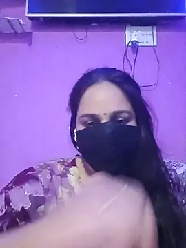 Snapshot of 01Roshani chatting on August 7, 2026, 7:42 pm 01Roshani online show from August 7, 2026, 7:42 pm