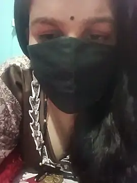 Snapshot of 01Roshani chatting on June 30, 2026, 7:52 am 01Roshani online show from June 30, 2026, 7:52 am