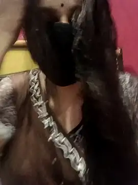 Snapshot of 01Roshani chatting on June 16, 2026, 9:42 am 01Roshani online show from June 16, 2026, 9:42 am