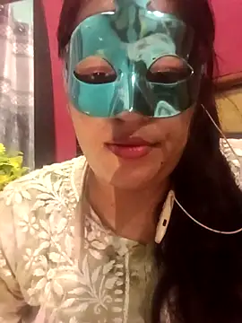 Snapshot of 01Roshani chatting on July 10, 2026, 6:41 pm 01Roshani online show from July 10, 2026, 6:41 pm