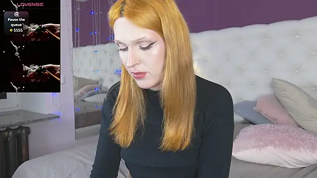 Snapshot of LunaBl1ss chatting on February 13, 2026, 1:00 pm LunaBl1ss online show from February 13, 2026, 1:00 pm