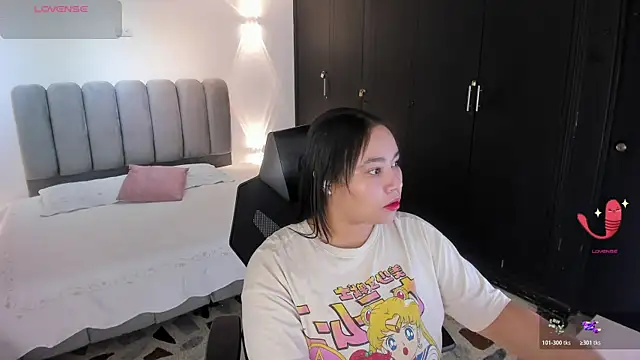 Snapshot of ThaliaBrookss_ chatting on July 19, 2026, 4:32 am ThaliaBrookss online show from July 19, 2026, 4:32 am