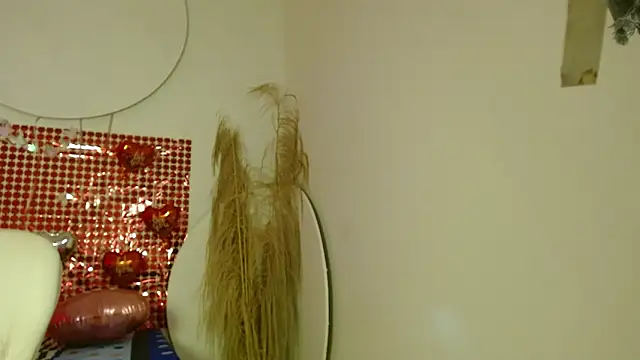 Snapshot of Leslie21_ chatting on February 16, 2026, 1:10 pm Leslie21 online show from February 16, 2026, 1:10 pm