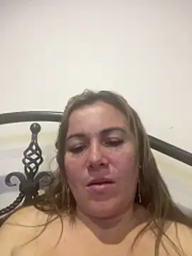Snapshot of CristalBm_ chatting on June 21, 2026, 2:50 am CristalBm online show from June 21, 2026, 2:50 am