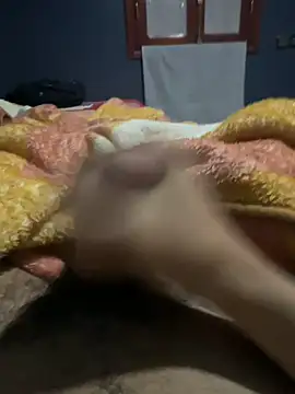 Snapshot of pitsho51 chatting on April 11, 2026, 4:32 pm pitsho51 online show from April 11, 2026, 4:32 pm