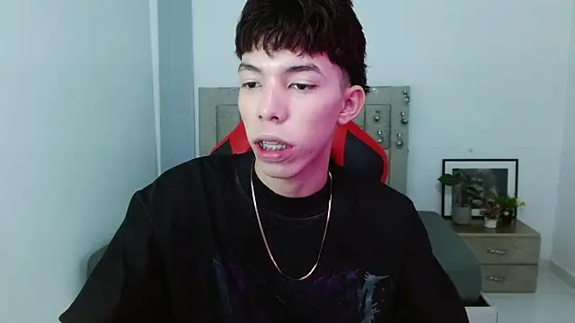 Nico  fox123 online show from February 8, 2026, 5:43 pm