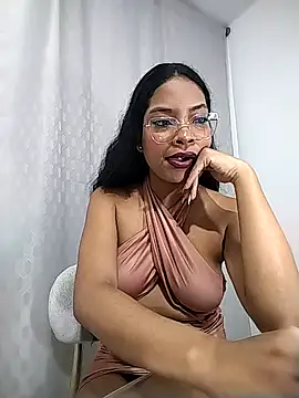 Snapshot of KATALINA_SANTANA_ chatting on March 6, 2026, 11:55 pm KATALINA SANTANA online show from March 6, 2026, 11:55 pm