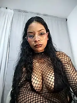 Snapshot of KATALINA_SANTANA_ chatting on June 17, 2026, 12:11 am KATALINA SANTANA online show from June 17, 2026, 12:11 am