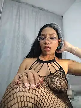 Snapshot of KATALINA_SANTANA_ chatting on June 20, 2026, 12:48 am KATALINA SANTANA online show from June 20, 2026, 12:48 am