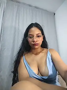 Snapshot of KATALINA_SANTANA_ chatting on June 4, 2026, 1:21 am KATALINA SANTANA online show from June 4, 2026, 1:21 am