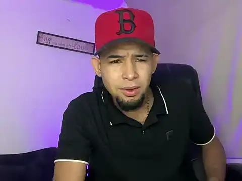 Snapshot of enyel_100 chatting on February 5, 2026, 3:57 am enyel 100 online show from February 5, 2026, 3:57 am