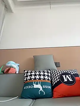 Miss me29 online show from February 3, 2026, 1:05 am