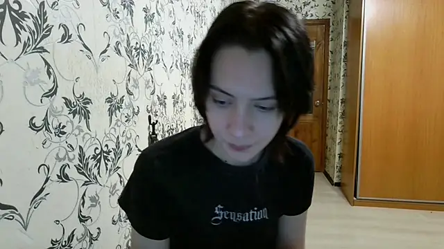 LxayBloom online show from April 23, 2026, 1:12 am