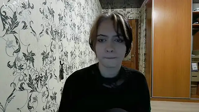 LxayBloom online show from April 26, 2026, 1:14 am