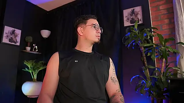 Leo Valmore online show from February 5, 2026, 12:50 am