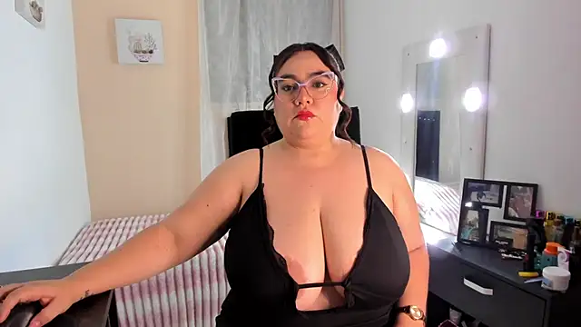 Snapshot of KarlaLannee chatting on February 26, 2026, 4:34 am KarlaLannee online show from February 26, 2026, 4:34 am