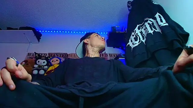 Anhony Muscle online show from May 21, 2026, 4:48 pm