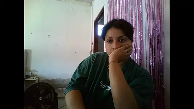 Snapshot of dulce_marrr chatting on March 31, 2026, 4:53 pm dulce marrr online show from March 31, 2026, 4:53 pm