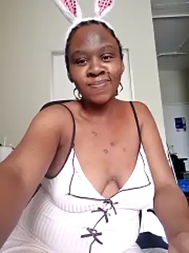 Snapshot of princess-boobz chatting on April 12, 2026, 11:35 am princess-boobz online show from April 12, 2026, 11:35 am