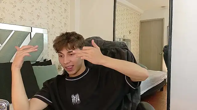 Liam Noxx online show from January 13, 2026, 6:34 pm