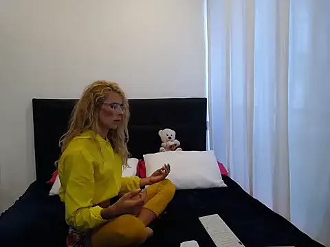 july fucha online show from January 17, 2026, 12:09 pm