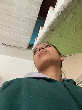 cinthia2011 online show from February 13, 2026, 7:47 pm