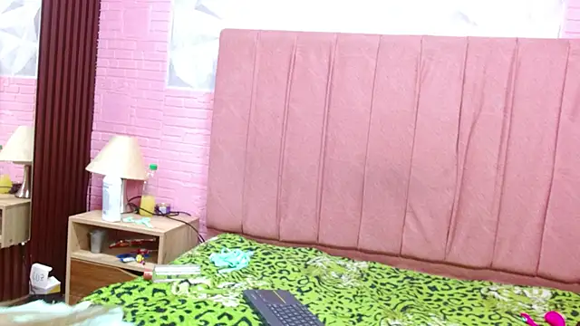 Snapshot of maldyhot303av chatting on March 16, 2026, 5:44 am maldyhot303av online show from March 16, 2026, 5:44 am