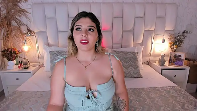 MiiaGreys online show from July 31, 2026, 10:18 pm