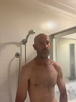 Milkmanjack online show from February 5, 2026, 8:26 pm