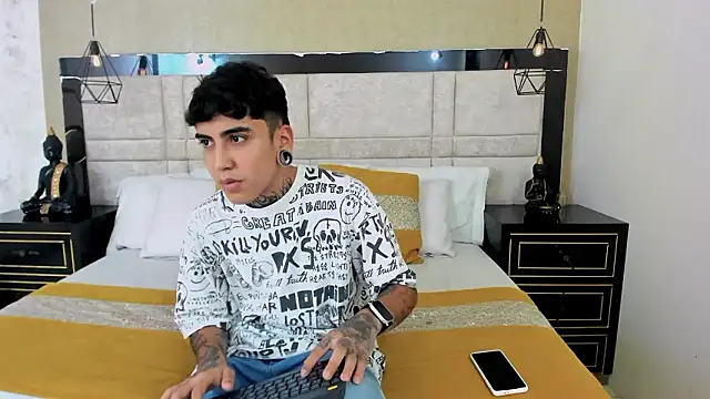 MarkOlsenn online show from February 2, 2026, 8:19 pm