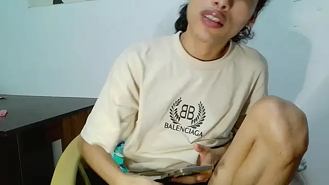 Snapshot of DeusGoth chatting on August 3, 2026, 2:30 am DeusGoth online show from August 3, 2026, 2:30 am