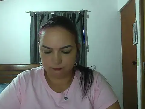 Snapshot of Roja_tentacion chatting on March 20, 2026, 11:06 pm Roja tentacion online show from March 20, 2026, 11:06 pm