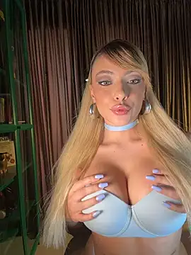 Ginevrafedez online show from April 22, 2026, 9:21 pm
