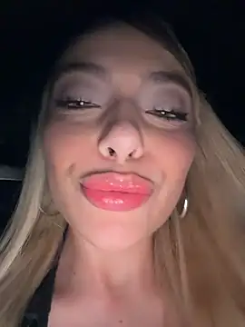 Ginevrafedez online show from February 15, 2026, 8:02 am