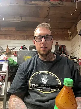 WIDBIGWHITECOCK online show from February 6, 2026, 6:53 am