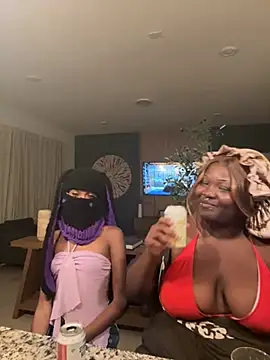 Snapshot of princesssukii chatting on August 8, 2026, 5:14 am princesssukii online show from August 8, 2026, 5:14 am