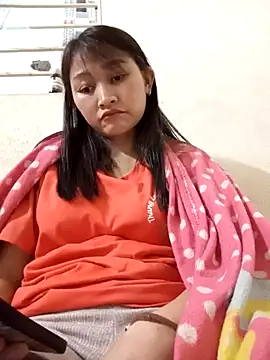 yumyum112 online show from March 13, 2026, 12:54 pm