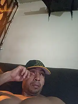 paladito01 online show from May 7, 2026, 5:11 am