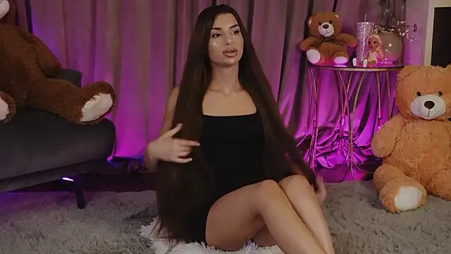 ZariaaVera online show from February 10, 2026, 8:52 pm