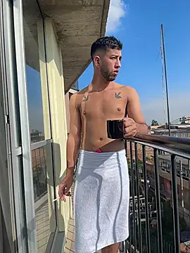 liam bronw online show from February 11, 2026, 1:22 pm