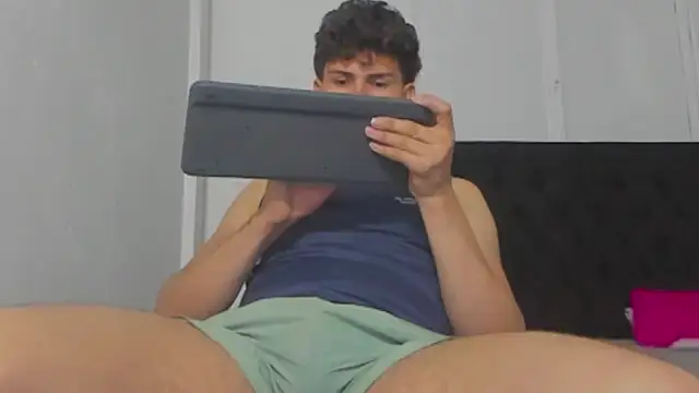 Snapshot of camilo_model chatting on May 18, 2026, 5:45 am camilo model online show from May 18, 2026, 5:45 am