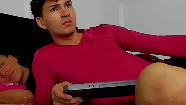 Snapshot of camilo_model chatting on May 13, 2026, 12:28 am camilo model online show from May 13, 2026, 12:28 am