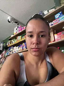 Snapshot of lannabellx chatting on March 2, 2026, 9:33 pm lannabellx online show from March 2, 2026, 9:33 pm