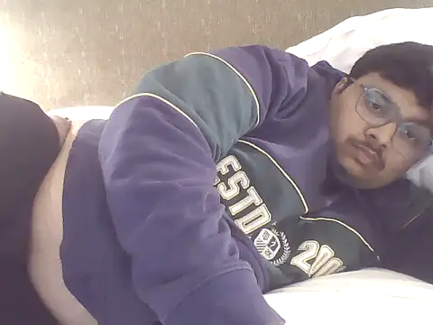 maxi23932 online show from January 10, 2026, 8:04 pm