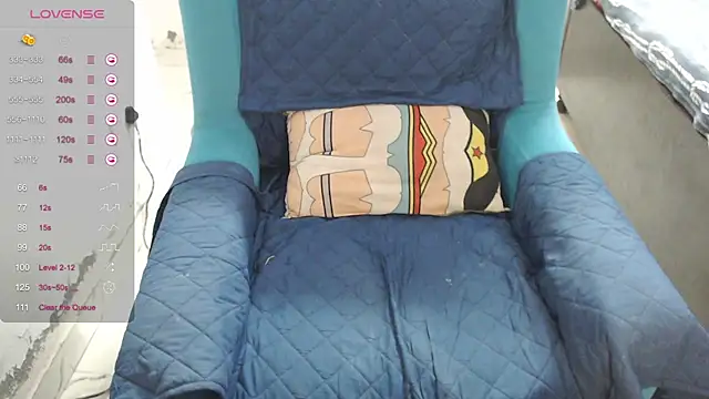 Snapshot of Candy-floss265 chatting on February 12, 2025, 5:37 pm Candy-floss265 online show from February 12, 2025, 5:37 pm